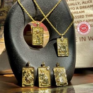 Gold Tarot "Star" Card on Vermeil Gold/925 Sterling Silver Rope chain